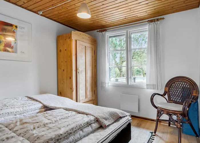 With Sauna 331 * Romo