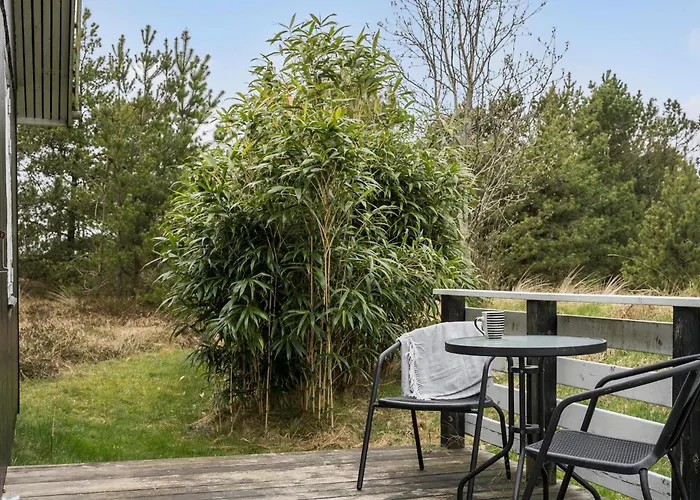 With Sauna 331 * Romo